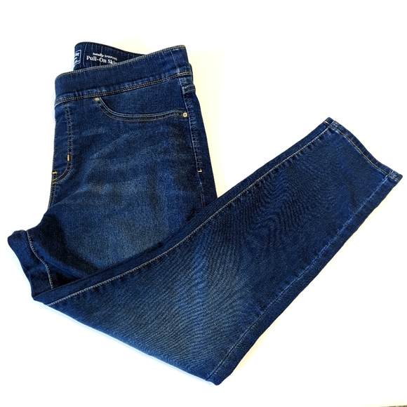 Women's Jeans by Levi's Signature Size 33/28 - Picture 1 of 8